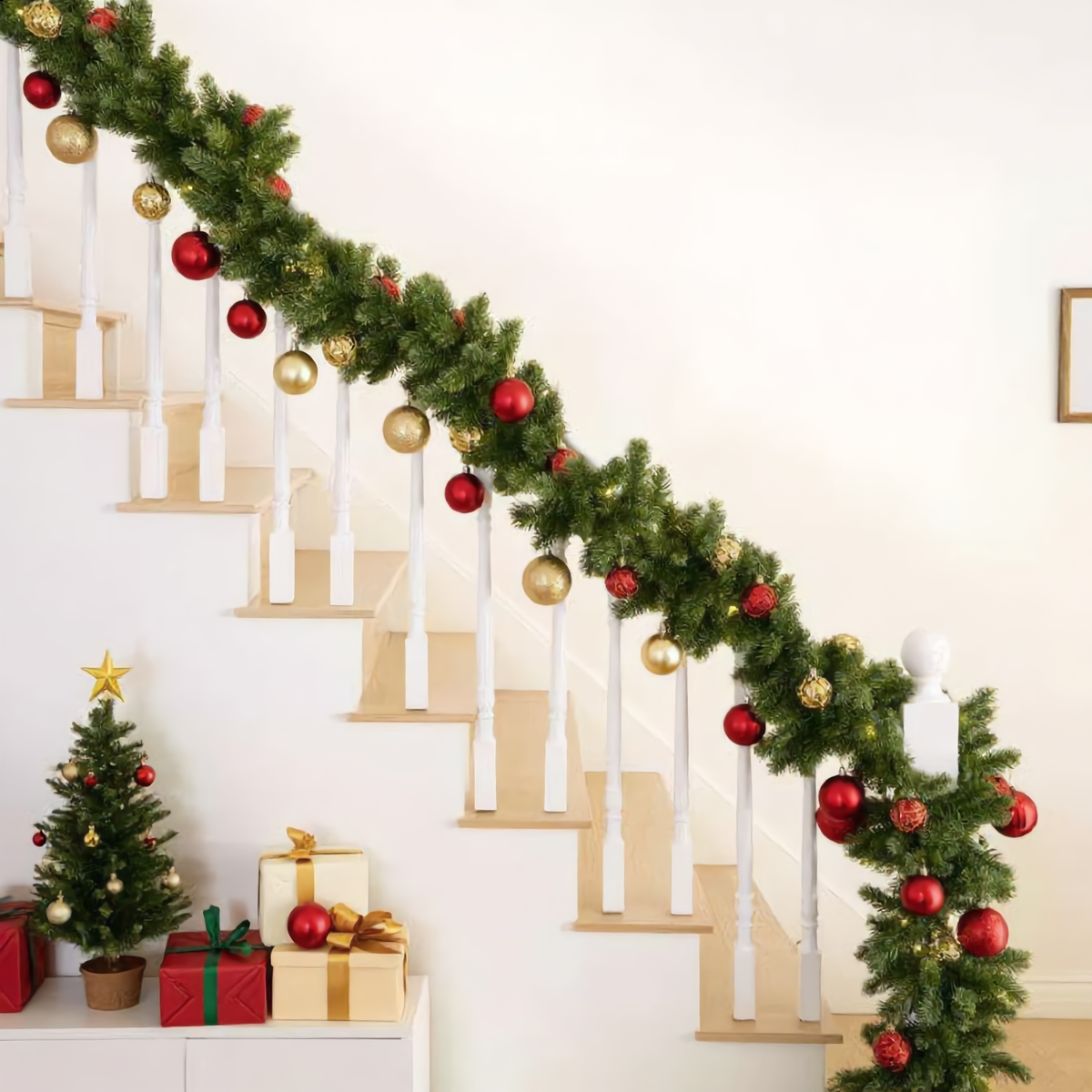 EverPine Pre-Lit Garland